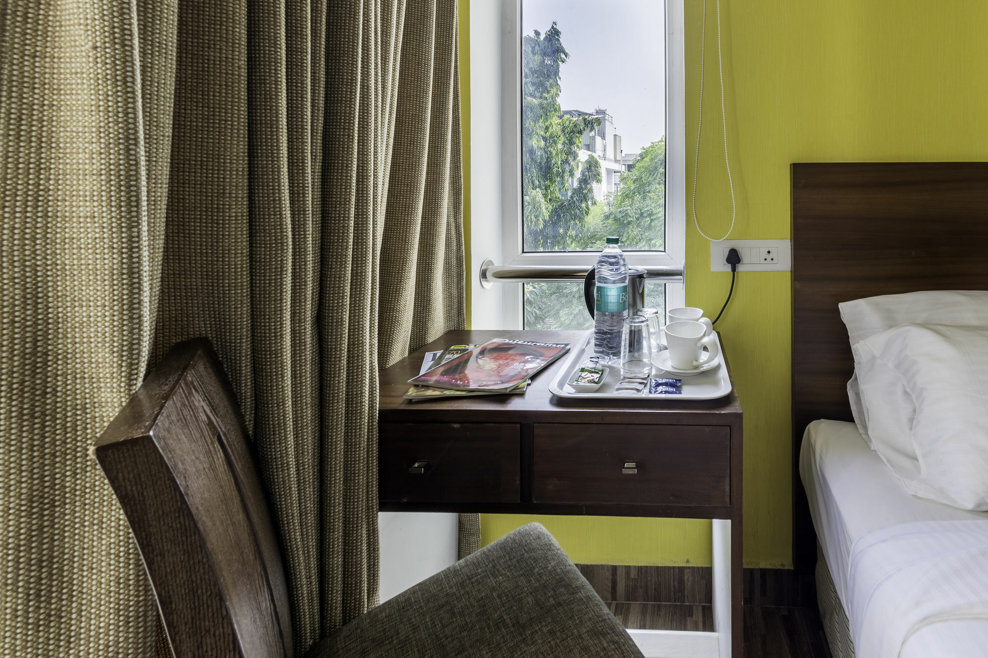 Treebo Trend J'S Five Two Boutique Hotel Chennai Bagian luar foto