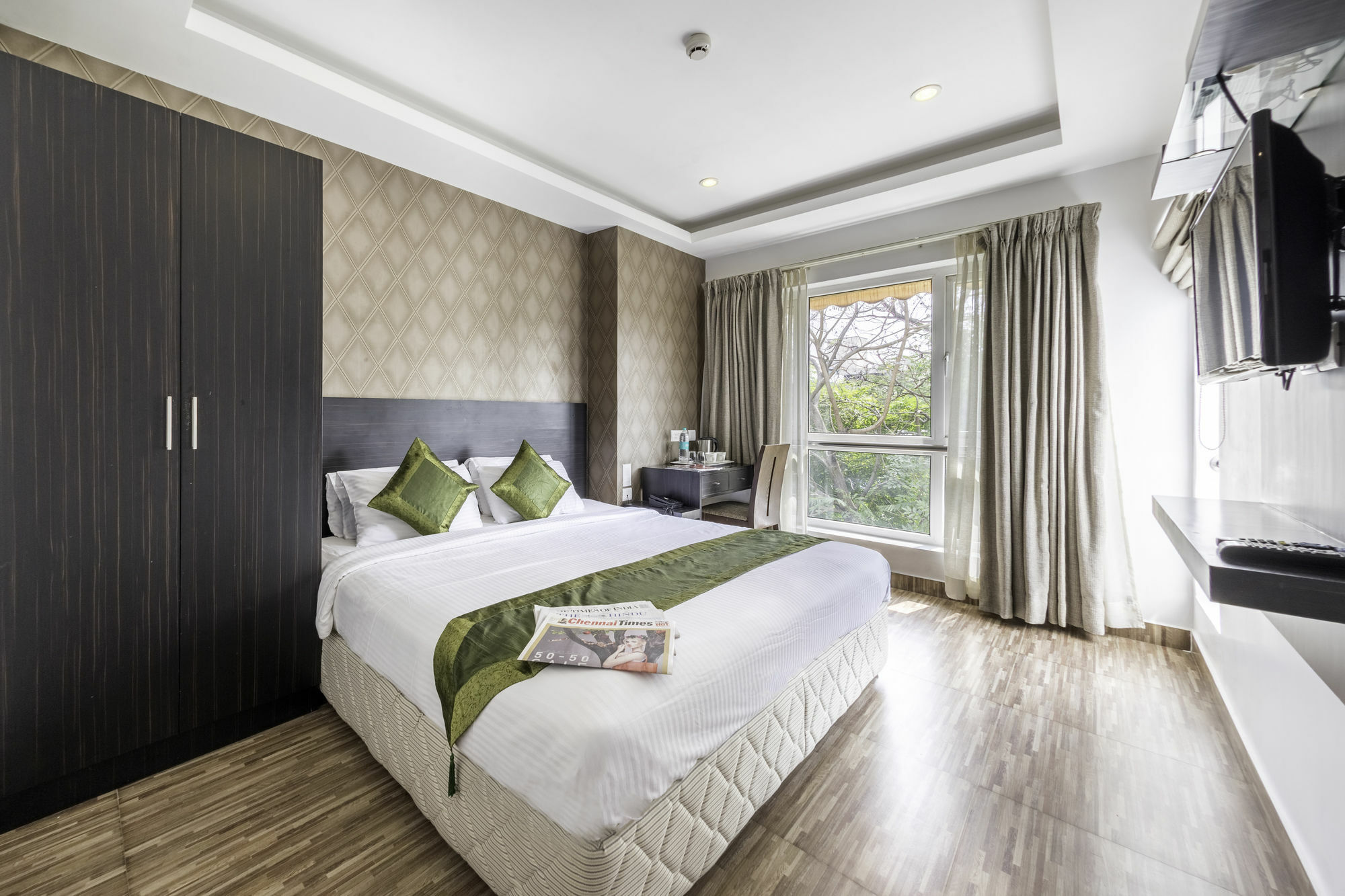 Treebo Trend J'S Five Two Boutique Hotel Chennai Bagian luar foto