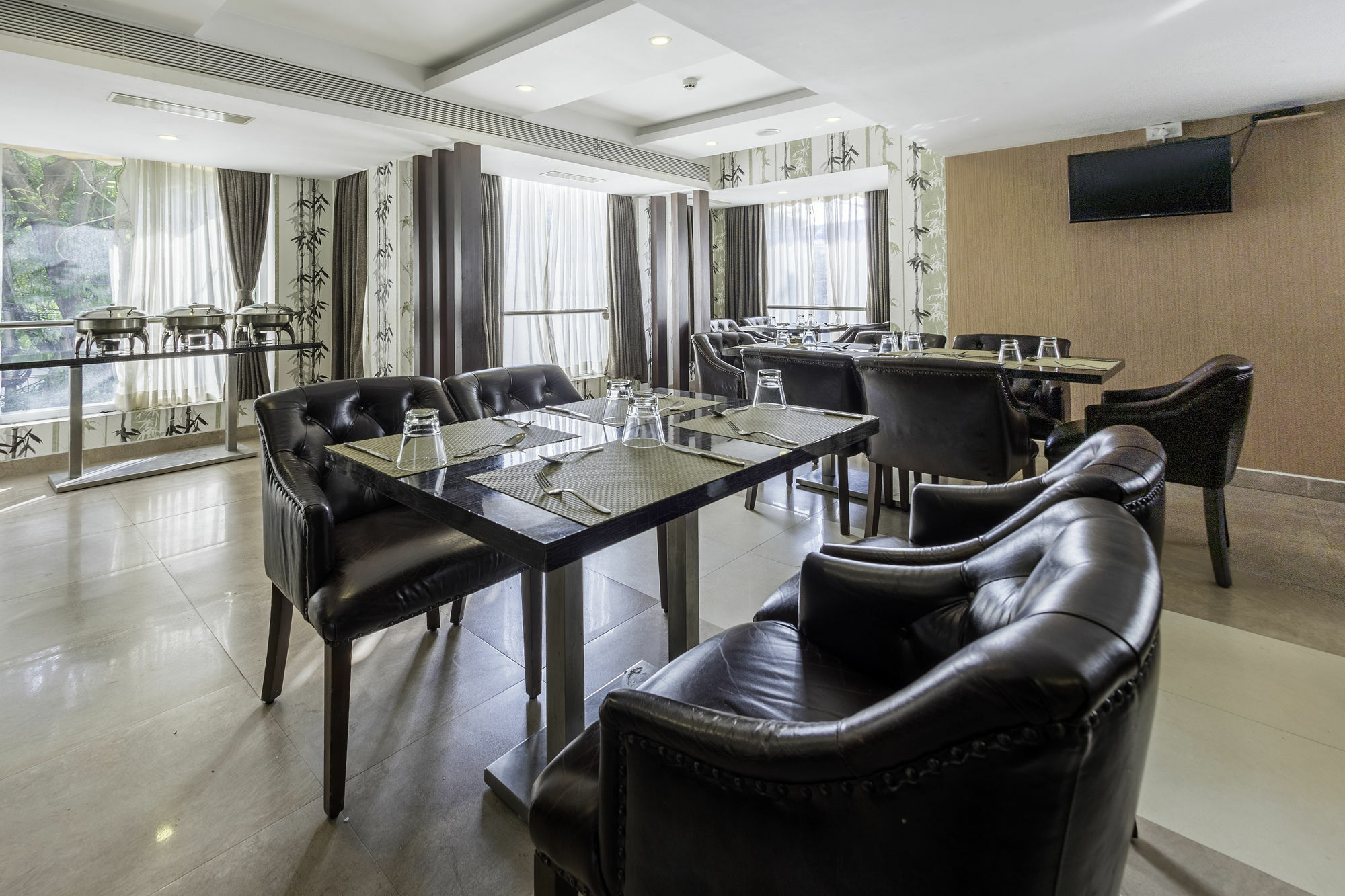Treebo Trend J'S Five Two Boutique Hotel Chennai Bagian luar foto